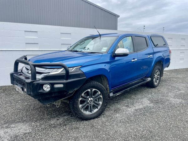 2023 Mitsubishi Triton GLX-R 2.4 LTR AUTOMATIC 4WD image