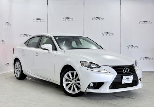 2014 Lexus IS 250 2.5 V6,Black leather,Mint condition image