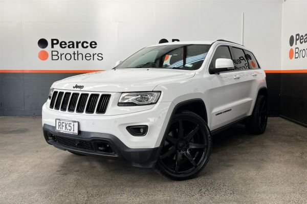 2016 Jeep Grand Cherokee LAREDO, 4X4, 22" MAGS, LOW KMS image