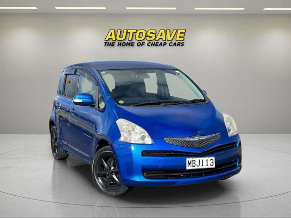 2009 Toyota Ractis Hatchback ECONOMICAL, HANDY HATCH, ALLOYS image