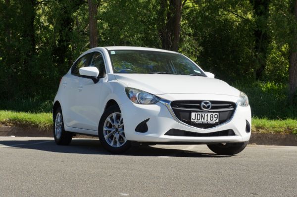 2015 Mazda 2 GLX 1.5P Hatch F - MANUAL image