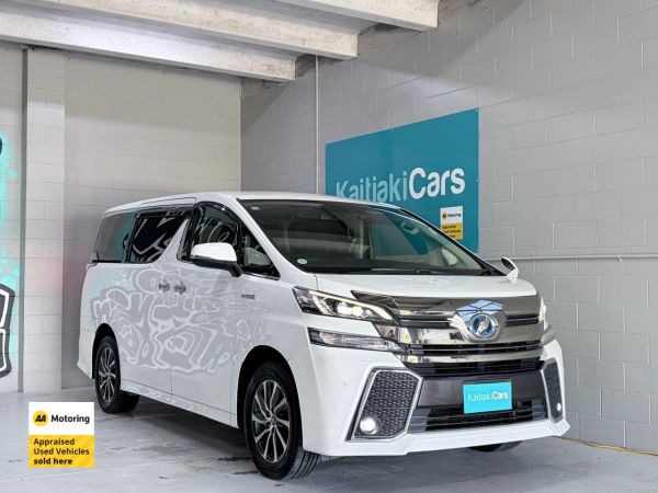 2015 Toyota Vellfire Van HYBRID 4WD ZR image