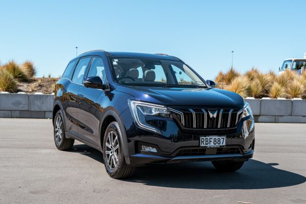 2025 Mahindra XUV700 AX7L 2.0 litre 7 Seater image