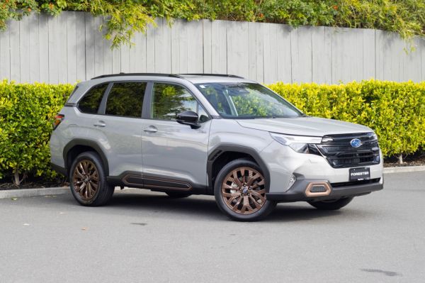 2025 Subaru Forester Hybrid AWD Sport image