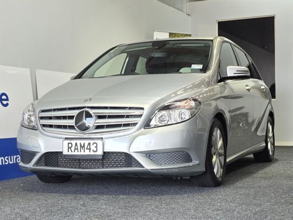 2013 Mercedes-Benz B 180 Hatchback B180 BLUE EFFICIENCY image