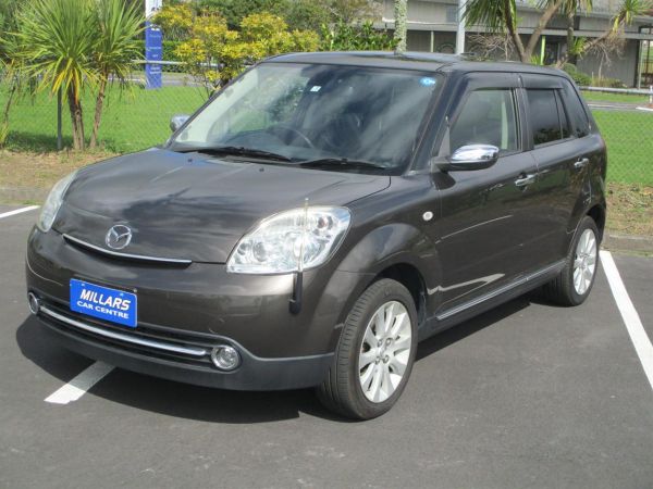 2015 Mazda Verisa Hatchback  image