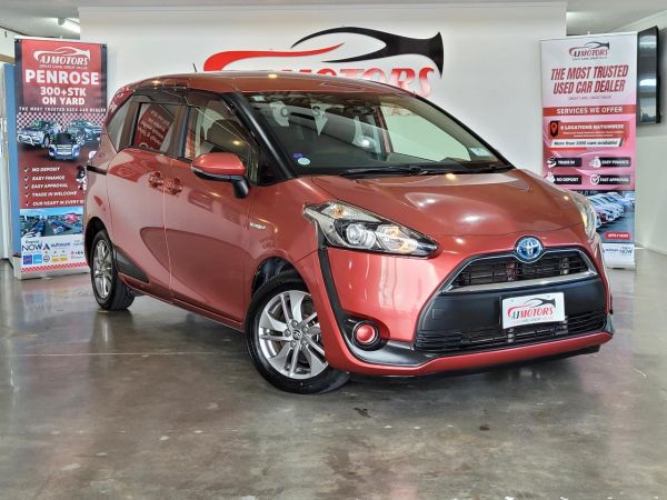 2015 Toyota Sienta Wagon Hybrid G image