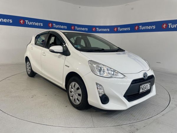 2017 Toyota Aqua Hatchback HYBRID image