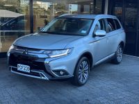 Image for 2022 Mitsubishi Outlander LS AWD 2.4PTR