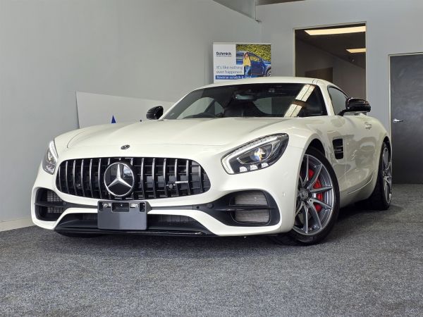 2018 Mercedes-Benz GT Coupe AMG GTS / V8 4.0 BITURBO image