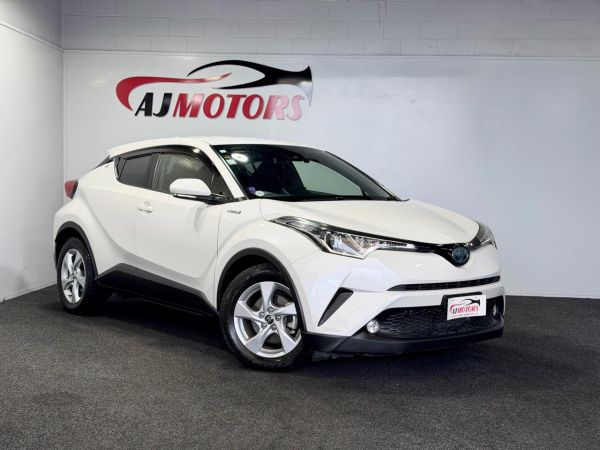 2017 Toyota C-HR S image