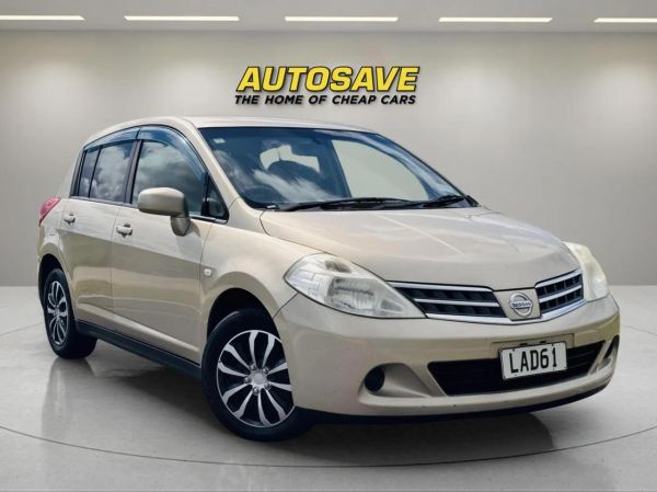 2011 Nissan Tiida Hatchback GAS SAVER, LOW KM'S, TIDY image