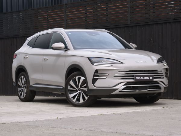 2025 BYD Sealion 6 Premium Extended PHEV image