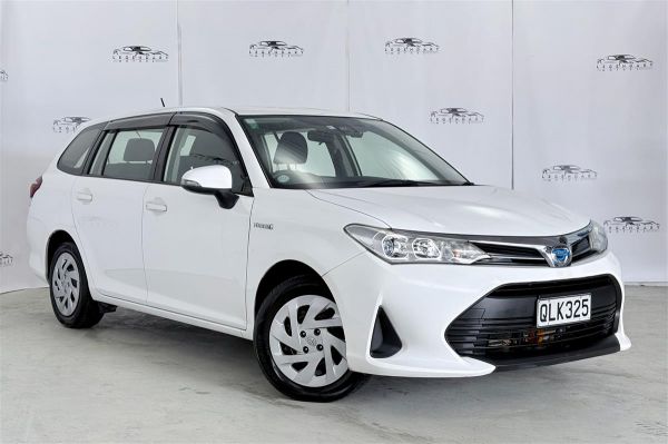 2018 Toyota Corolla FIELDER HYBRID,Good tyres,Tss image