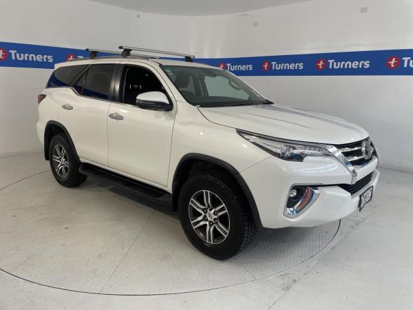 2020 Toyota Fortuner SUV GXL image