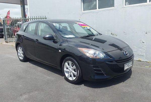 2010 Mazda Axela (Mazda3) Hatchback GSX image