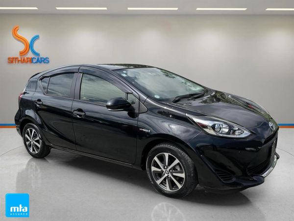 2019 Toyota Aqua Hatchback S Push Start image