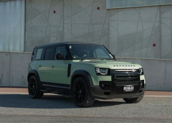 2023 Land Rover Defender SUV 110 D300, 75TH ANN, 4WD image