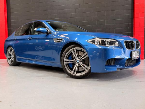 2016 BMW M5 Sedan LCI 4.4 V8 TT 7/DCT image