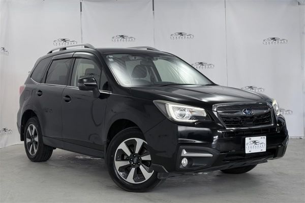 2016 Subaru Forester Roof rack,Black Half leather seat image