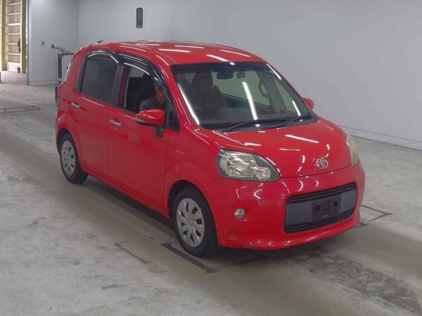 2013 Toyota Porte F image