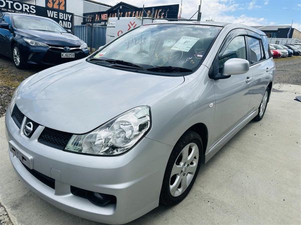 2015 Nissan Wingroad 2WD image