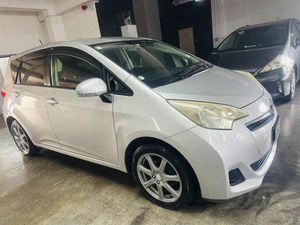 2012 Toyota Ractis image