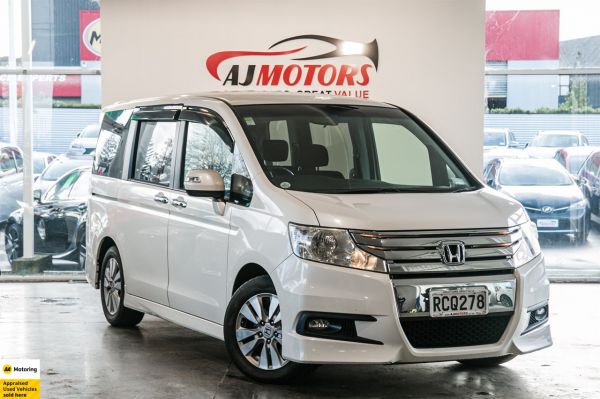 2012 Honda Step Wagon Van 8 Seater / Alloy Wheels image