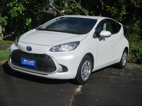 2022 Toyota Aqua Hatchback G image