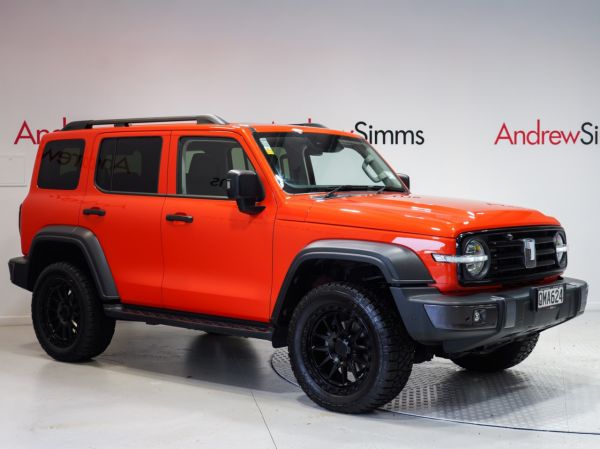 2024 GWM Tank 300 Ultra 2.0P 4WD Hybrid 9A 5Dr SUV image