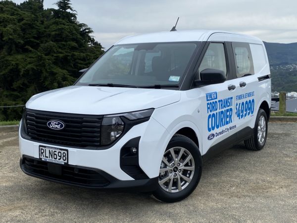 2025 Ford Courier Transit Custom Trend image