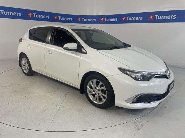 2016 Toyota Corolla Hatchback GLX image