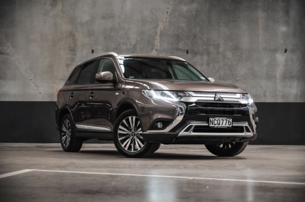 2020 Mitsubishi Outlander LS 2.4P 4WD image