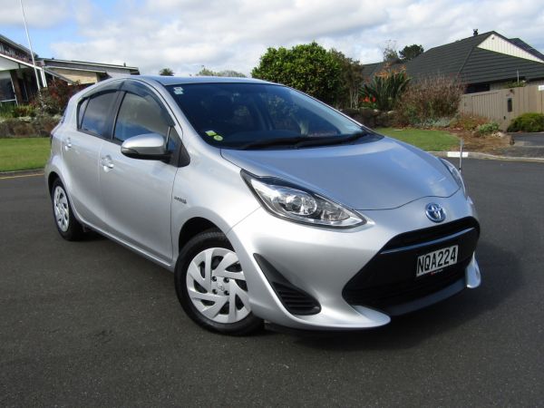 2018 Toyota Aqua 1.5 Hybrid S 5 Dr Hatch CVT 2WD image