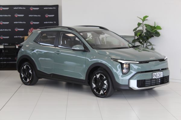 2025 Kia Stonic LX image