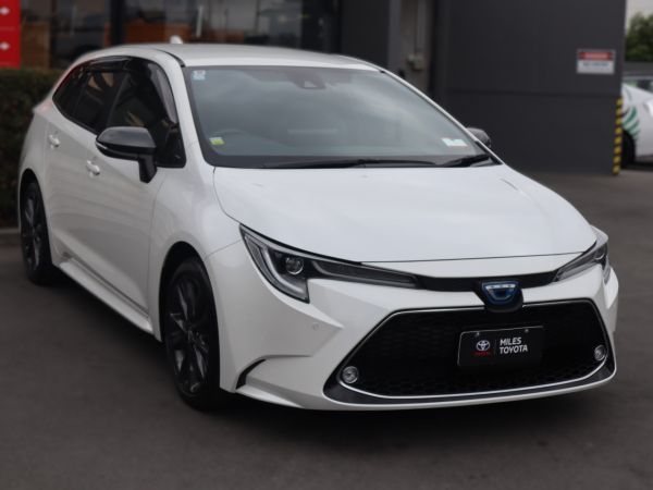 2020 Toyota Corolla Touring 1.8L Hybrid WxB Wagon 2WD AUTO image