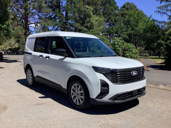 2025 Ford Transit TREND image