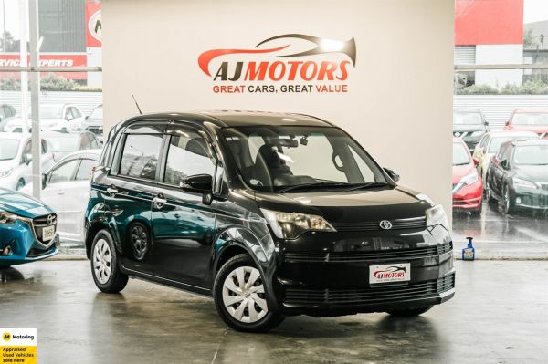 2012 Toyota Spade Hatchback F Bluetooth image