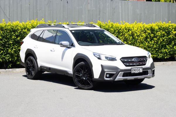 2025 Subaru Outback Touring 2.5 image