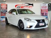 Image for 2013 Lexus IS 300H Sedan Version L