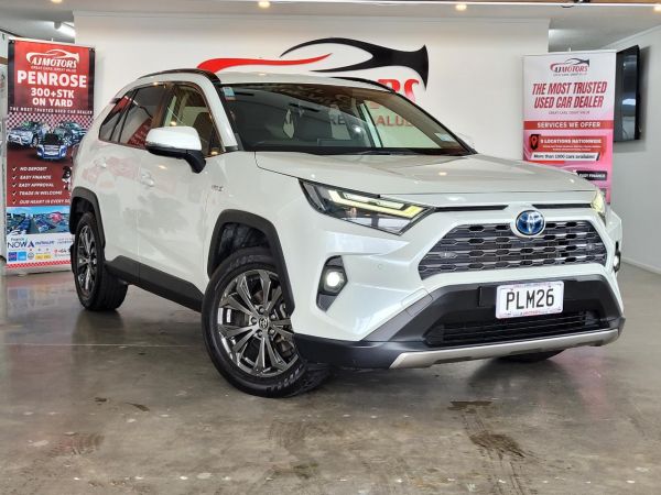 2022 Toyota RAV4 AWD,CarPlay,tow bar image