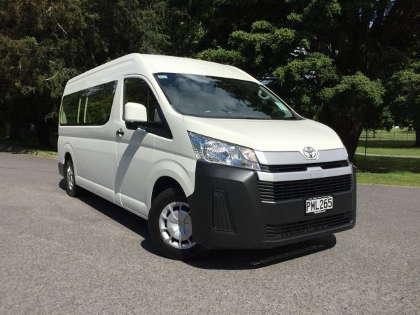 2022 Toyota Hiace ZX 2.8L AUTO 10 SEATER MINIBUS image