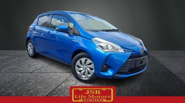2017 Toyota Vitz Hatchback Hybrid F image