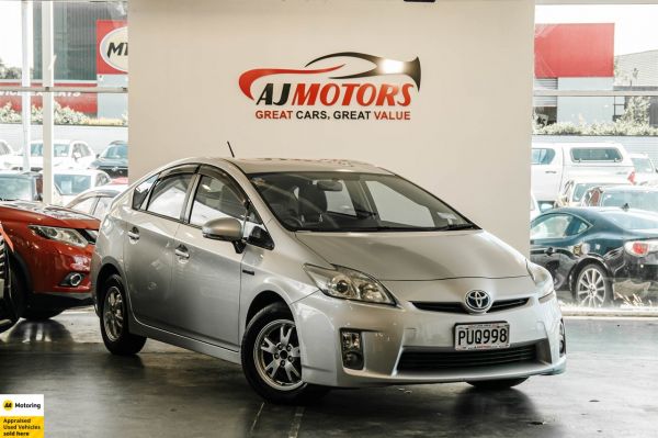 2011 Toyota Prius Hatchback Free 1 Year Warranty image