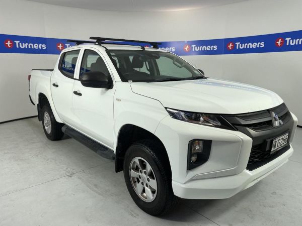2019 Mitsubishi Triton Ute DC GLX 4WD 6AT image