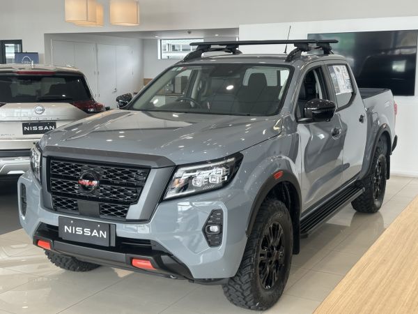 2025 Nissan Navara Pro-4X 2.3 Twin-Turbo Diesel image