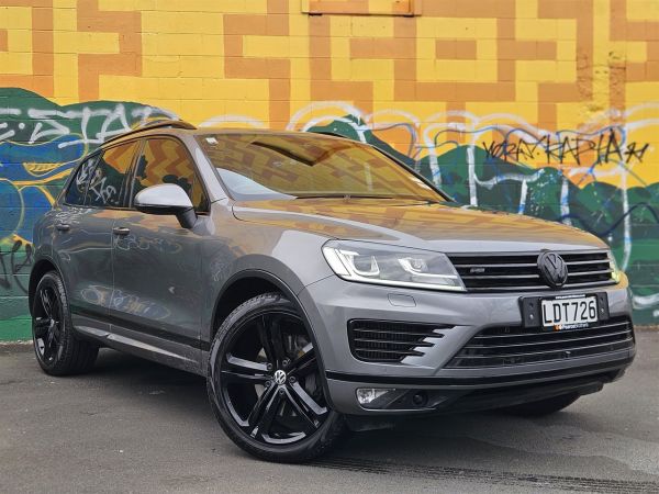 2018 Volkswagen Touareg SUV R-LINE TDI 250KW V8 image
