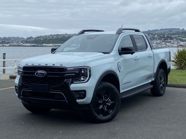 2025 Ford Ranger Stormtrak - Hybrid image