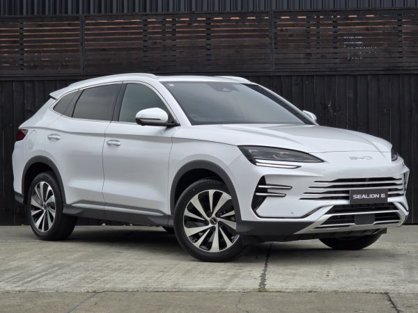 2025 BYD Sealion 6 Dynamic Extended Range image