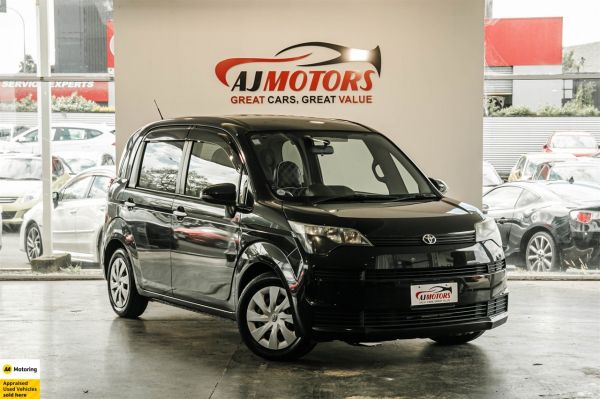 2013 Toyota Spade Hatchback F image